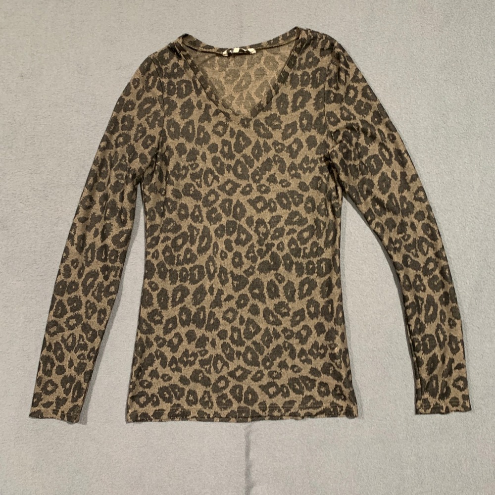 BKE Leopard Print Long Sleeve V Neck Top‎ Women Size Small Mobwife Classic